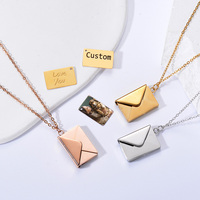 Vente en gros de collier enveloppe vierge de haute qualité pour la gravure collier pendentif en acier inoxydable à la mode personnalisé bijoux plaqués or