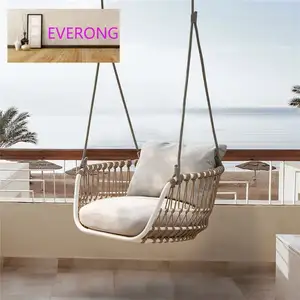 Everong高級ガーデン家具屋外シングルハンギングチェアモダンな屋外家具UV耐性籐パティオスイング