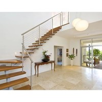 Escalier intérieur de villa, escalier en U à deux poutres, marches en bois massif avec balustrade en verre trempé