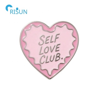 Píldora Creativa Corazón Forma Cardíaca Self Love Care Be Yourself Club Esmalte Lapel Pins Insignias Broches Custom Self Love Esmalte Pins - Product Image 4