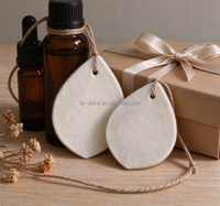 Diffuseur de parfum suspendu en feutre de laine avec logo personnalisé, tampon désodorisant réutilisable pour voiture, armoire et maison