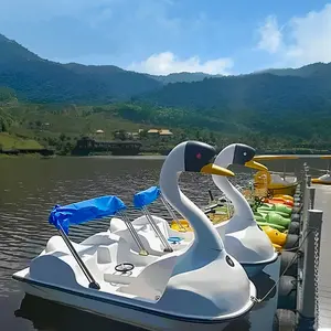 Peralatan taman hiburan air 4 kursi menggunakan Pedal angsa bebek perahu kualitas tinggi