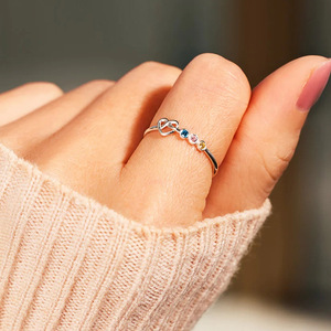 Anello a Cuore Geometrico Colorato per Donne, Gioiello da Dito Carino e Dolce per San Valentino - Product Image 2