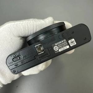 <span class=keywords><strong>Appareil</strong></span> <span class=keywords><strong>photo</strong></span> numérique sans miroir HFT Professional Cyber-Shot <span class=keywords><strong>DSC</strong></span>-RX100, capteur CMOS plein format, zoom optique 7,1x-16x, écran HD 3,0 pouces, Full HD - Product Image 3