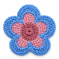 Applique florale au crochet bleue et rose de 2 pouces à coudre pour vêtements, chapeaux, sacs, accessoires pour cheveux et projets de bricolage