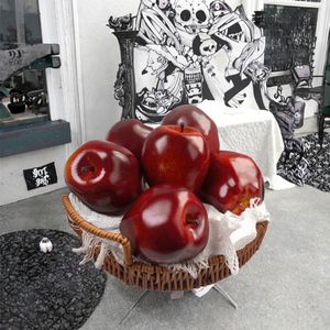 Pomme artificielle réaliste en plastique rouge foncé, décoration écologique pour Halloween et Pâques, pour la maison, la cuisine et la photographie - Product Image 3