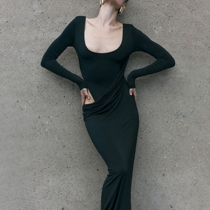 Robe de cocktail à manches longues, col carré, coupe ajustée, élégante, rouge, pour femmes - Product Image 4