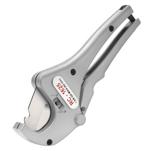 เครื่องตัดท่อแบบวงล้อ Ridgid รุ่น RC-1625 ขนาด 18-138 มม. ทำจากอลูมิเนียมอัลลอย สำหรับตัดท่อพลาสติก - Product Image 4