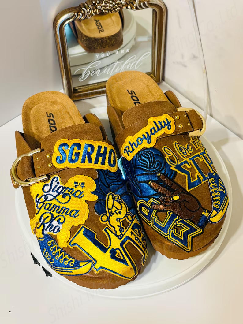 สีเหลือง