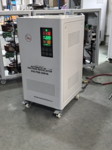 Độ chính xác cao Tự động AC 10KVA 15kVA 20kva LCD Điều chỉnh điện áp duy nhất giai đoạn ổn định - Product Image 5