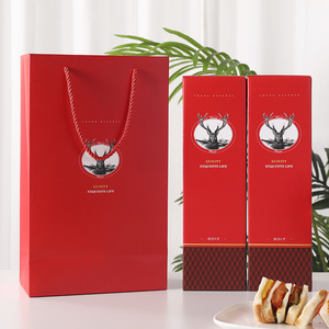 Boîte cadeau pour vin rouge, emballage universel pour une ou deux bouteilles, boîte en carton ondulé, impression recto-verso, estampage à chaud - Product Image 3