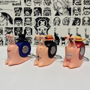Juguetes <span class=keywords><strong>de</strong></span> Anime One Piece, Modelo Den Den Mushi, Figuras <span class=keywords><strong>de</strong></span> Luffy, Sabo y Ace en Forma <span class=keywords><strong>de</strong></span> Caracol, con Sonido y Grabación, Regalos - Product Image 1