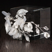 Peigne de cheveux de mariage en céramique fait main, accessoire de chevelure nuptiale, avec perle fait à la main, nouveauté