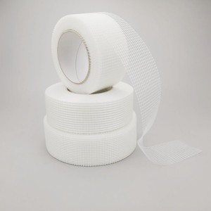 Knauf ruban auto-adhésif en fibre de verre pour cloison sèche pour cloison sèche avec un côté collé - Product Image 2