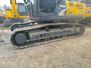 Excavadora Kobelco SK200 Usada de Buena Calidad, Buena Vida Útil de la Oruga, Bien Mantenida, Entrega Inmediata Disponible - Product Image 5