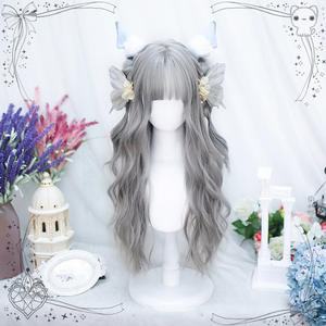 Peluca larga y rizada estilo Lolita, cabello ondulado gris, con flequillo lateral, línea de cabello natural, densidad del 130%, fibra Kanekalon - Product Image 2