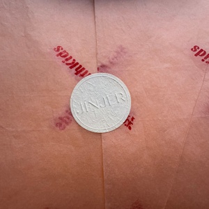 Tùy chỉnh in ấn 3D logo Vòng tròn dập nổi <span class=keywords><strong>Matte</strong></span> kết cấu gói giấy dính nhãn mỹ phẩm Hộp quà tặng con dấu dán - Product Image 2