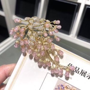 XILIANGFEIZIオリジナルデザイン高級外国貿易ホット販売天然クリスタル藤繊細なフラワーブローチ教師の日ギフト - Product Image 5