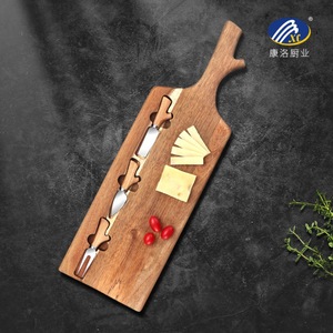 Juego de tabla de quesos de madera de acacia con ranuras para cuchillos y herramientas de acero inoxidable para servir y cortar queso - Product Image 1