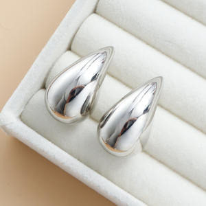 Piste virgule larme Style Punk Niche Simple Surface lisse suspendus goutte d'eau boucles d'oreilles - Product Image 4