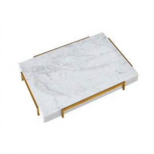 Plateau en bois design, conçu pour l'hôtellerie haut de gamme, la restauration fine, les hôtels de luxe, les cafés, les restaurants et la décoration élégante de la maison. - Product Image 4
