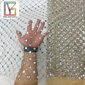 새로운 여성용 스와로브스키 크리스탈 레이스 원단 인기 스톤 수제 신부 튤 드레스 실버 크리스탈 레이스 원단 - Product Image 2