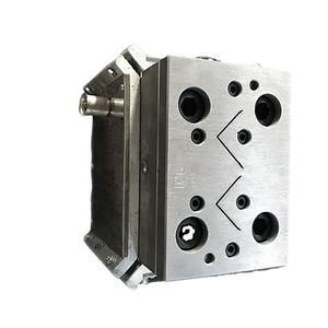 L'acier à angle droit poli d'UPVC meurent application de ménage de <span class=keywords><strong>coin</strong></span> de PVC de moule d'extrusion - Product Image 1