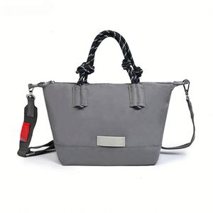 Nuevo Estilo 2026, Bolso Bandolera Impermeable de Nailon con Cierre, Diseño Único, Estilo Coreano, Moda de Verano - Product Image 1