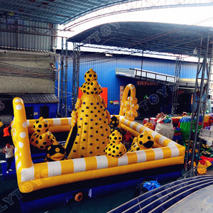 Mur d'escalade jaune gonflable pour des activités d'aventure passionnantes et des loisirs en plein air - Product Image 1