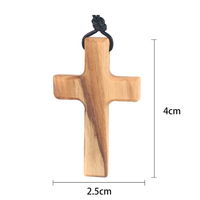 Collier pendentif croix unisexe tendance en bois d'olivier sculpté à la main avec chaîne en corde, cadeau religieux chrétien pour fête