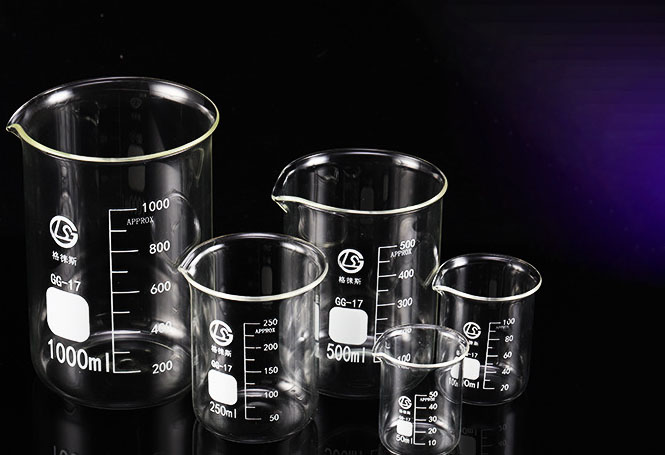 Plastic Graduated Beakers Transparent Lab Measuring Cup 50ml / 100ml /150ml  /250ml Capacity 4Sizes Clear Plastic Liquid Cup Container for or