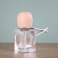 Ornement de voiture Décoration 10ml Parfum Bouteille Vide Évents Clip Auto Air Freshener Air Conditioner Outlet Fragrance Diffuser
