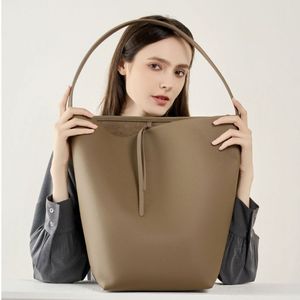 2026 Summer New Women'S Large Capacity Bucket Bag Pu Leather Handbag <b>Chain</b> Bag <b>Cheap</b> Crossbody Bag - Product Image 1