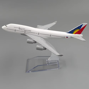 Modèle d'avion en métal Boeing 747-400 Philippines Airlines de 16 cm pour l'exposition - Product Image 2