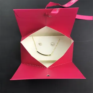 Scatola di gioielli di carta pieghevole Elegant Foddable folding TRIANGLE paper Jewelry box with foam insert card with logo