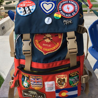 Écusson et badge tissés écologiques avec logo personnalisé, étiquette de vêtement en tissu haute densité avec taille et couleur personnalisables