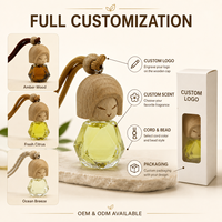 Diffuseur de parfum pour voiture en forme de tête de poupée en bois, flacon en verre facetté, concentration de parfum à 60 % longue durée, logo personnalisé