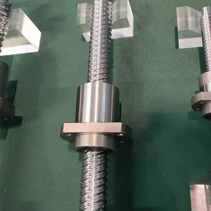 Tornillo de plomo CNC de acero inoxidable al por mayor de China, tuerca giratoria, tornillo de bola de 20mm, guía lineal CNC, tornillo de bola de tierra 1605