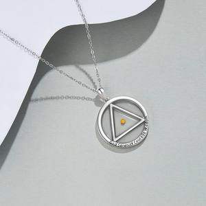 Collier en acier inoxydable avec pendentif inspirant grain de moutarde triangulaire, bijou minimaliste rond symbole de foi, résistant au ternissement - Product Image 2