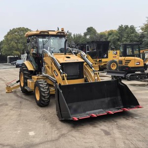 Chargeuse-pelleteuse Caterpillar 420F d'occasion, 4 tonnes, 4x4, roues motrices, bon état, vente de matériel de construction - Product Image 1
