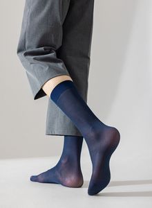Chaussettes habillées en soie pour hommes, <span class=keywords><strong>mi</strong></span>-mollet, ultra fines, en <span class=keywords><strong>nylon</strong></span>, chaussettes habillées douces, chaussettes décontractées quotidiennes, chaussettes de travail, chaussettes de bureau - Product Image 4