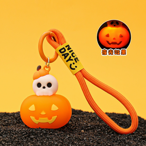 Porte-clés lanterne citrouille en PVC, accessoire de sac mignon, pendentif transfrontalier, idéal pour les farces d'Halloween - Product Image 5