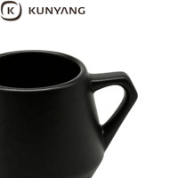 Tasse à café en céramique noire à facettes géométriques, tasse à thé en porcelaine en forme de diamant, logo personnalisé, vaisselle moderne pour la maison et le bureau, vente en gros