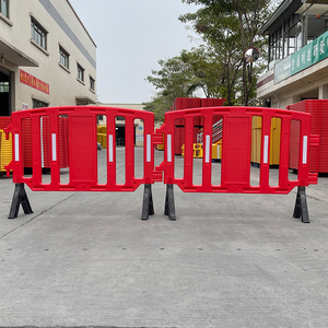 Barrière de circulation routière en plastique HDPE rouge de 1500 mm, réflecteur prismatique haute intensité, protection IP10, chantier routier, sécurité - Product Image 3