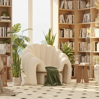 Fauteuil d'appoint Boucle avec dossier coquille festonné et coussin crème côtelé pour salon, appartement, hôtel, salon tatami, lecture