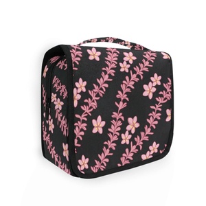 Bolsa de Maquillaje de la Colección Aloha con Diseño de Flor de Plumeria Rosa Hawaiana, Logotipo Personalizado, Bolsa de Aseo de Viaje para Mujer con Gancho para Colgar - Product Image 2
