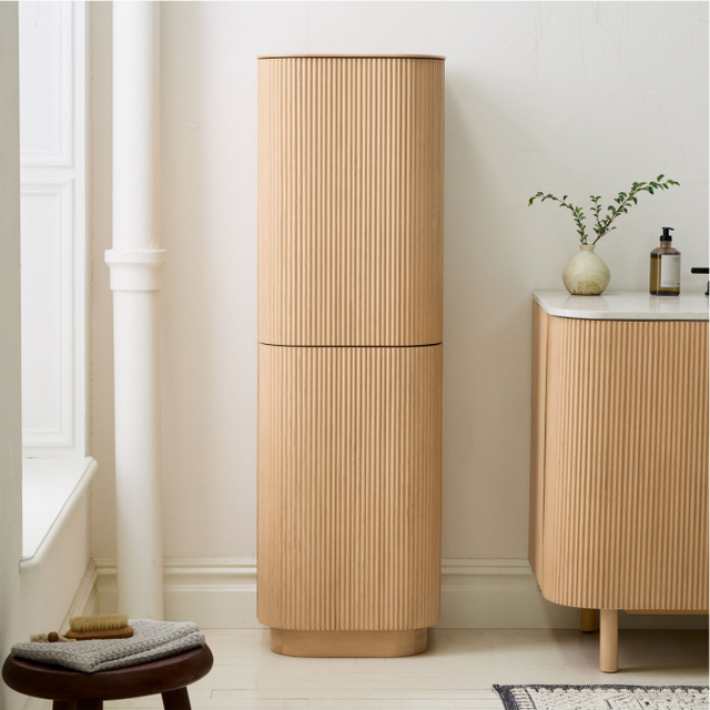 Luxury Modern Style Bathroom Furniture Oak Tall Linen Cabinet Durable Solid Wood Storage Cabinets