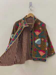 เสื้อแจ็คเก็ตโบโฮปักลายสัตว์แบบซูซานีผ้ากำมะหยี่ ทำมือสำหรับผู้หญิง ฤดูหนาว ปิดด้วยกระดุม ผ้าฝ้าย เสื้อคลุมสไตล์ชาติพันธุ์ ของขวัญสุดหรู - Product Image 2