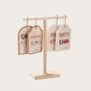Exhibidores <span class=keywords><strong>de</strong></span> madera <span class=keywords><strong>en</strong></span> forma <span class=keywords><strong>de</strong></span> T para tarjetas, tarjetas <span class=keywords><strong>de</strong></span> colores, placas para decoración <span class=keywords><strong>de</strong></span> uñas, bolsas antipolvo, colgadores. - Product Image 1