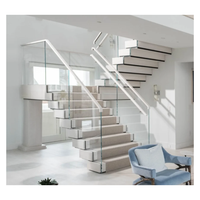 Marches d'escalier personnalisées à double face, en panneaux massifs de dix millimètres, avec des marches solides et des joints de soudure invisibles